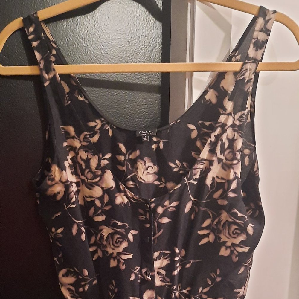 Aritzia Babaton 100% silk floral peplum blouse